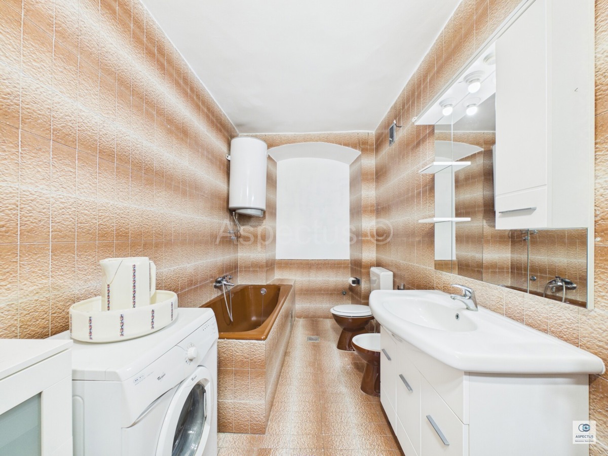 Pola, tre appartamenti in una casa vicino alla spiaggia – Stoja