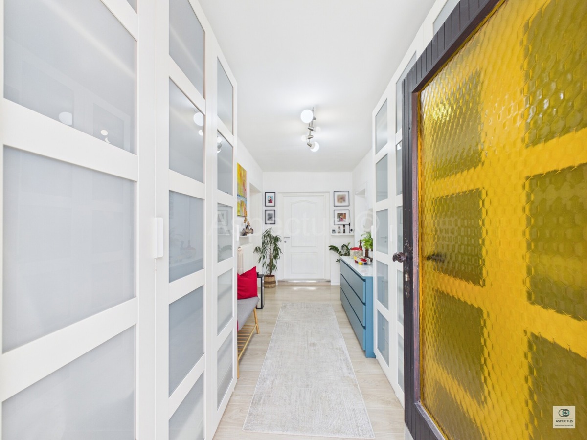 Pola, tre appartamenti in una casa vicino alla spiaggia – Stoja