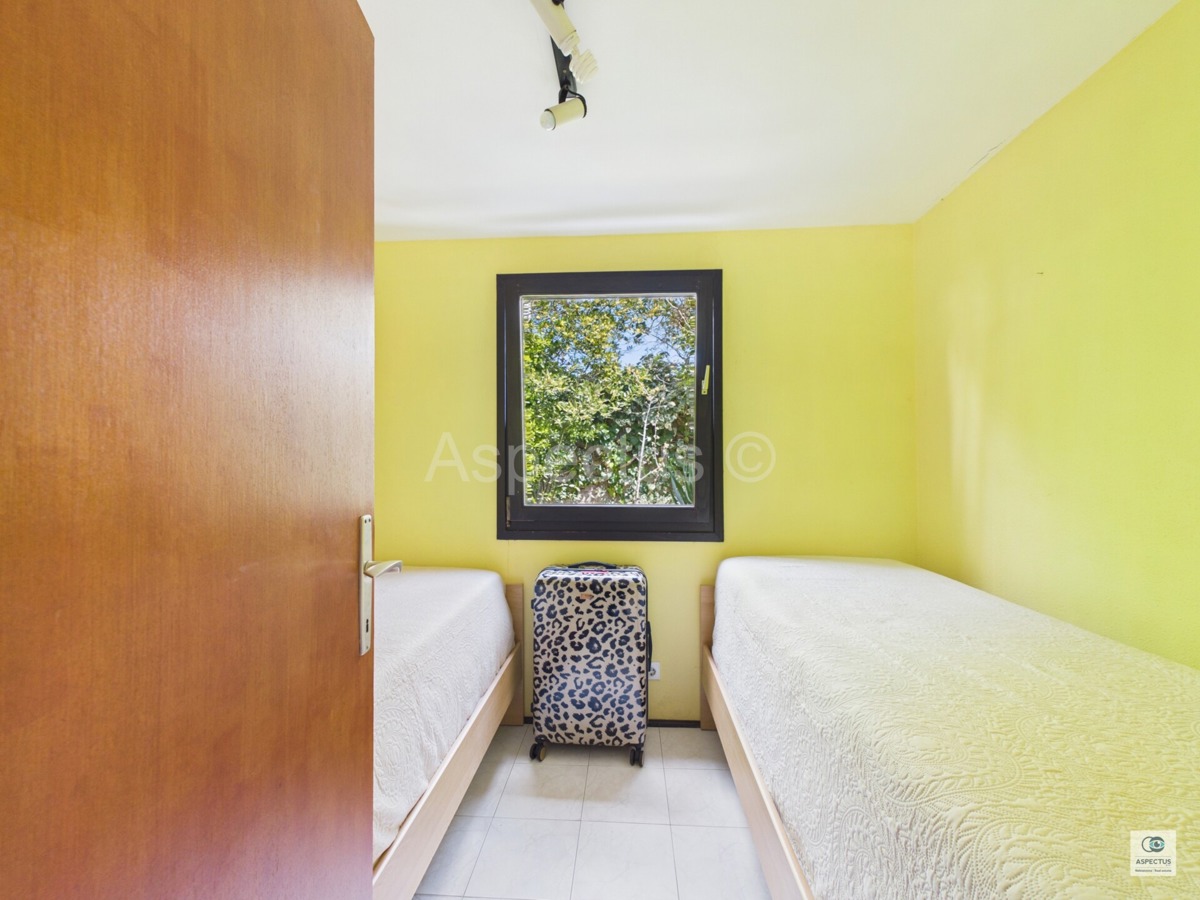 Pola, tre appartamenti in una casa vicino alla spiaggia – Stoja