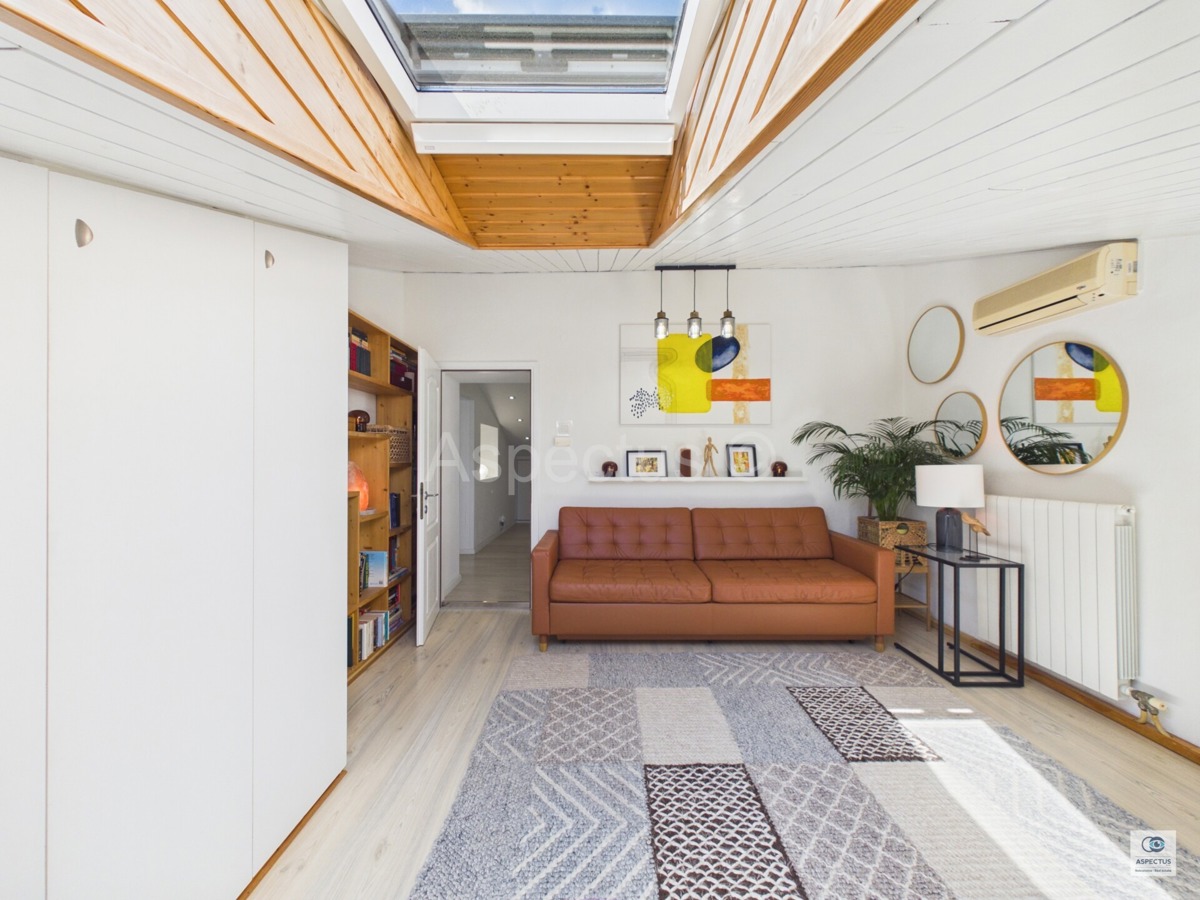 Pola, tre appartamenti in una casa vicino alla spiaggia – Stoja