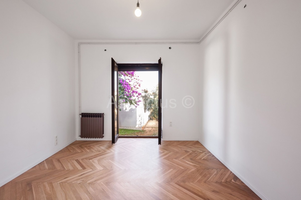 Casa familiare, 4 appartamenti, vista mare, Premantura, Medolino