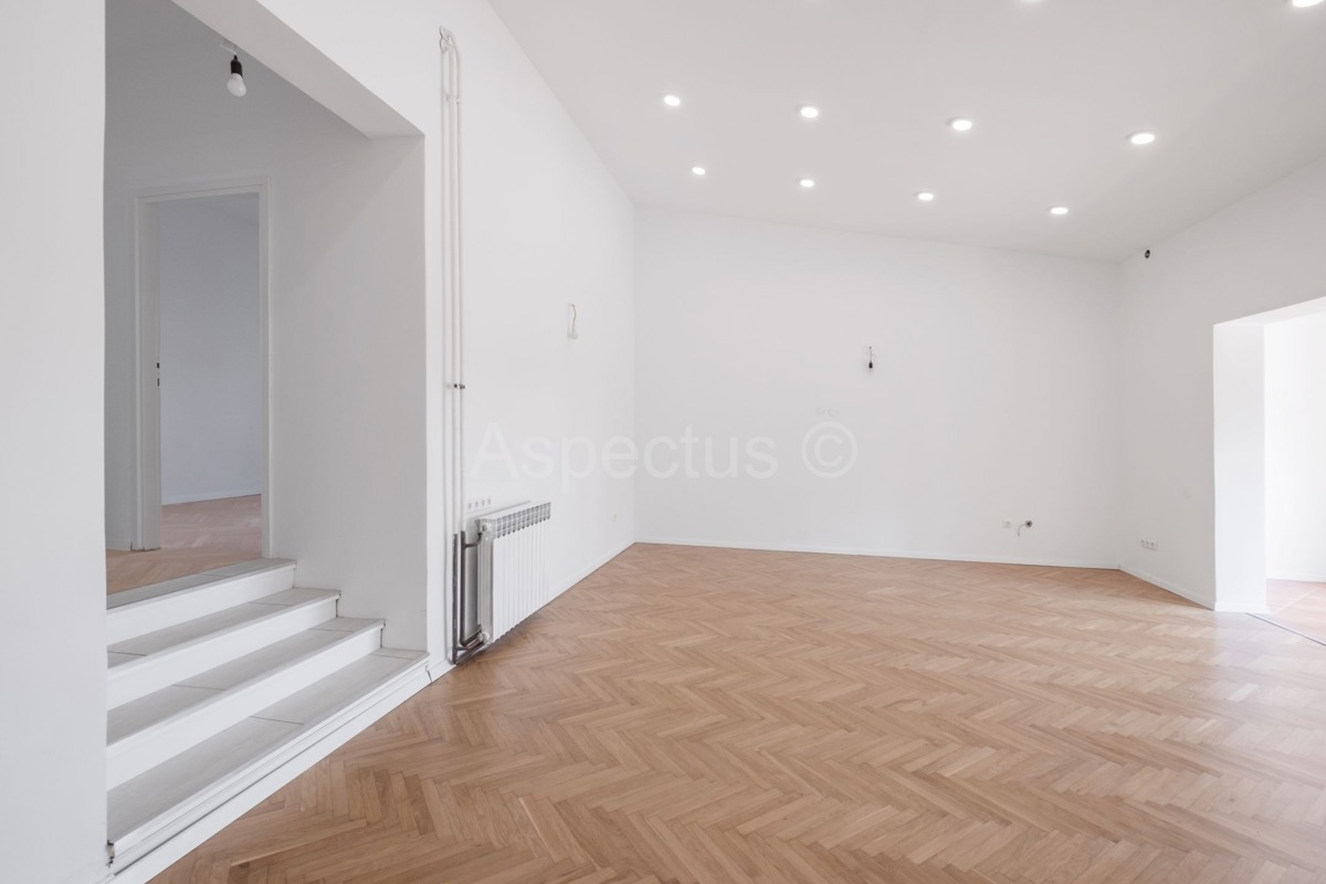 Casa familiare, 4 appartamenti, vista mare, Premantura, Medolino