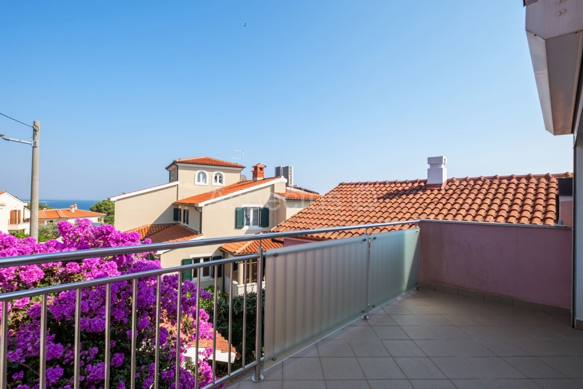 Casa familiare, 4 appartamenti, vista mare, Premantura, Medolino