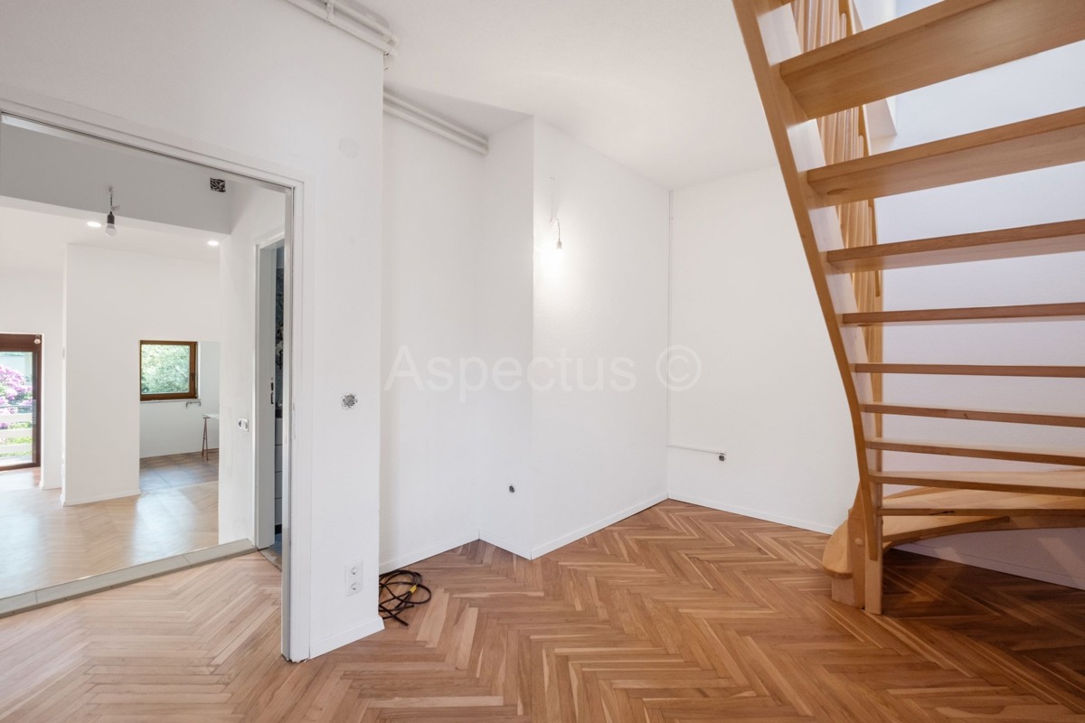 Casa familiare, 4 appartamenti, vista mare, Premantura, Medolino