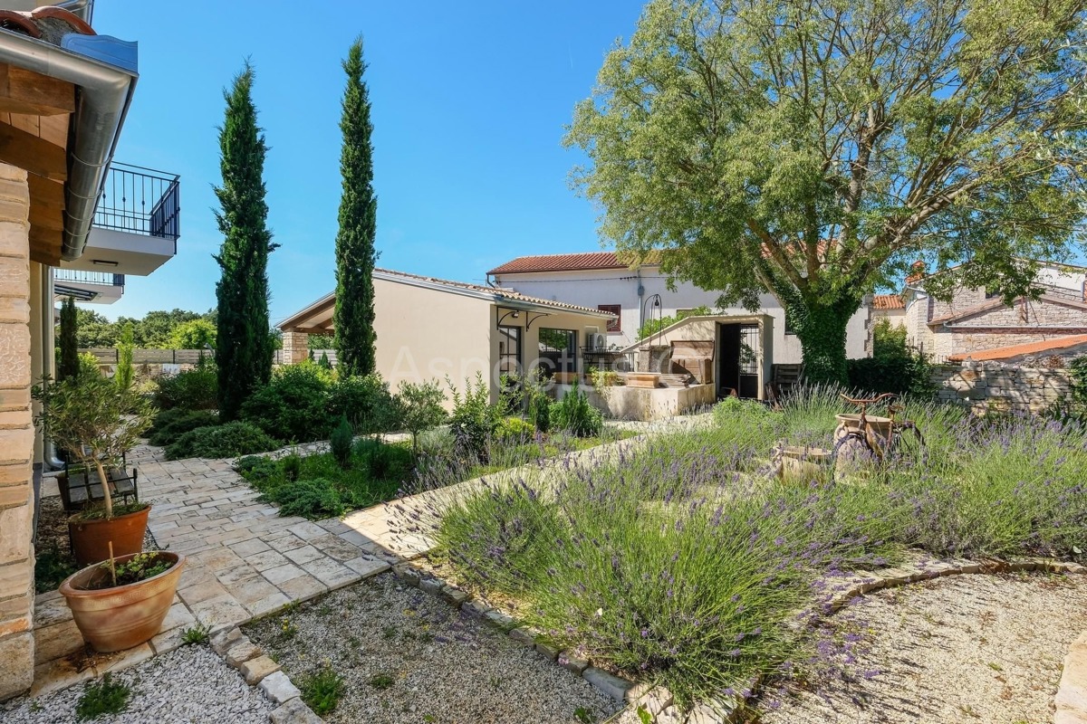 Autentica casa in pietra con piscina, Sanvincenti, ISTRIA