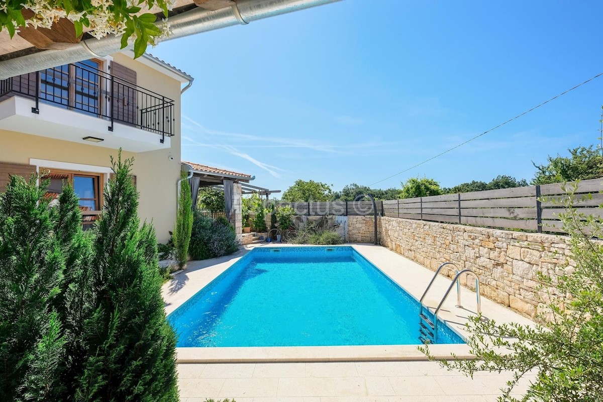 Autentica casa in pietra con piscina, Sanvincenti, ISTRIA