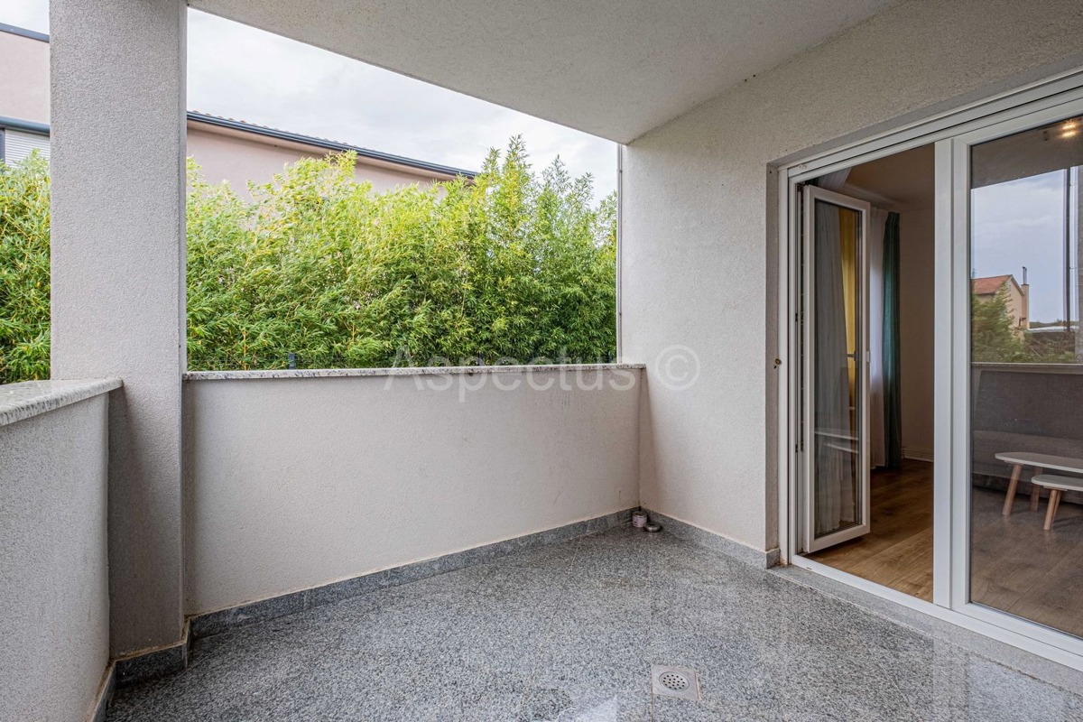 Appartamento al piano terra - bilocale, arredato e abitabile, Fažana, Valbandon