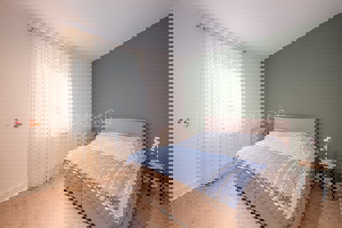 Appartamento al piano terra - bilocale, arredato e abitabile, Fažana, Valbandon