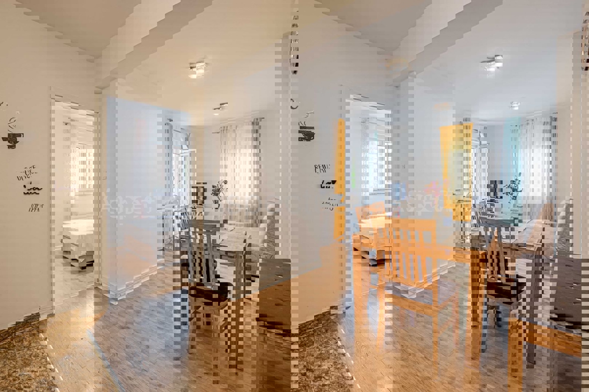 Appartamento al piano terra - bilocale, arredato e abitabile, Fažana, Valbandon