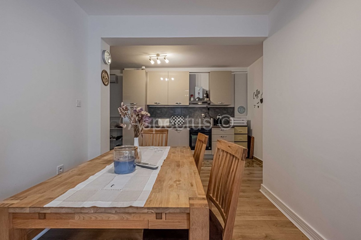 Appartamento al piano terra - bilocale, arredato e abitabile, Fažana, Valbandon