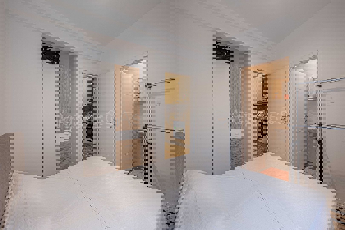 Appartamento al piano terra - bilocale, arredato e abitabile, Fažana, Valbandon