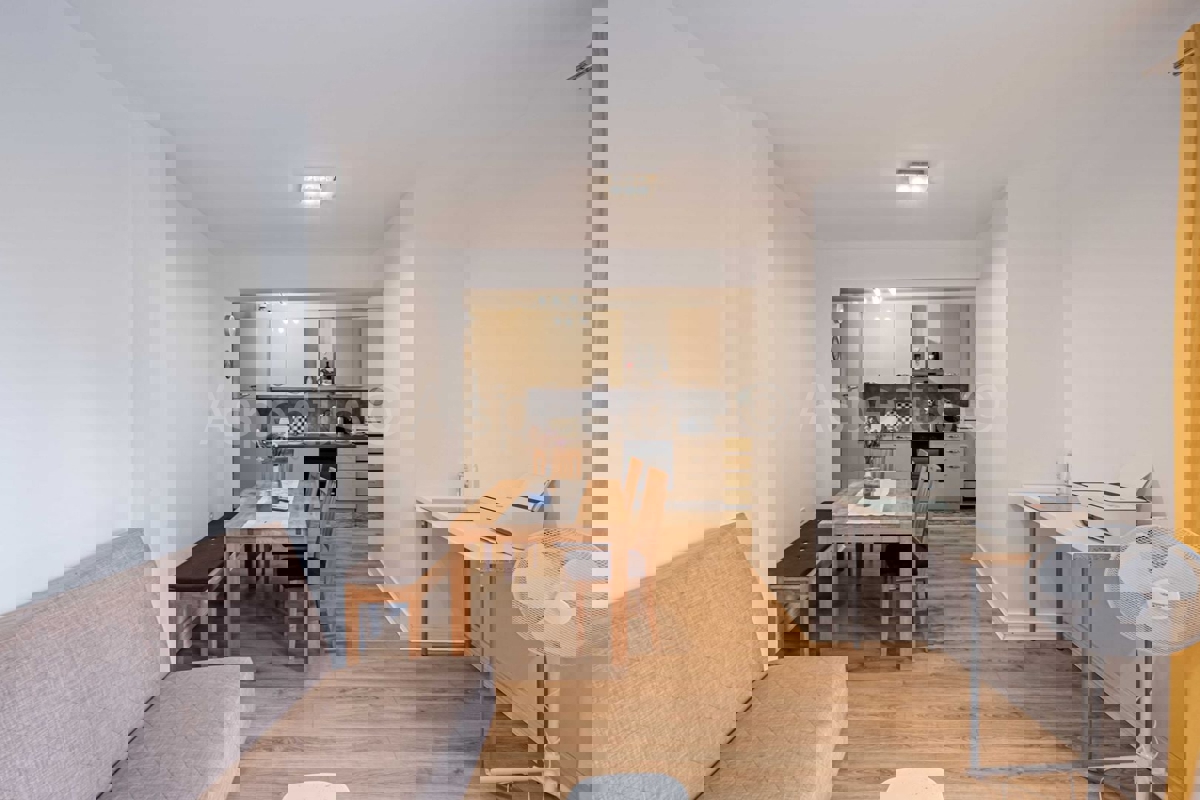 Appartamento al piano terra - bilocale, arredato e abitabile, Fažana, Valbandon