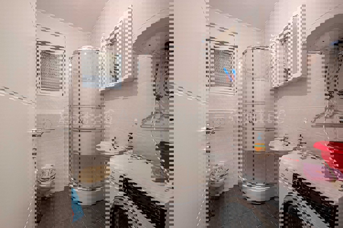 Appartamento al piano terra - bilocale, arredato e abitabile, Fažana, Valbandon