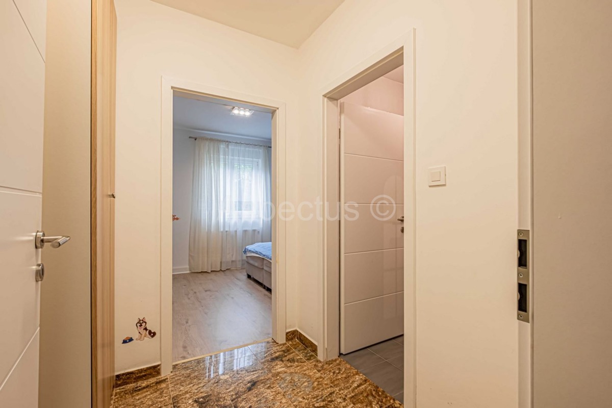 Appartamento al piano terra - bilocale, arredato e abitabile, Fažana, Valbandon