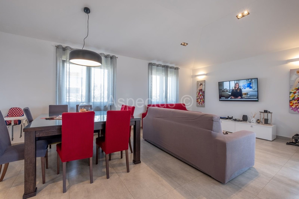 Okolica Pule, nova prizemna kuća sa bazenom