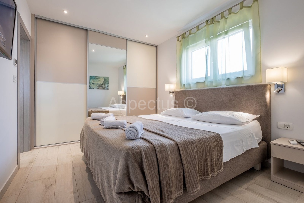 Okolica Pule, nova prizemna kuća sa bazenom