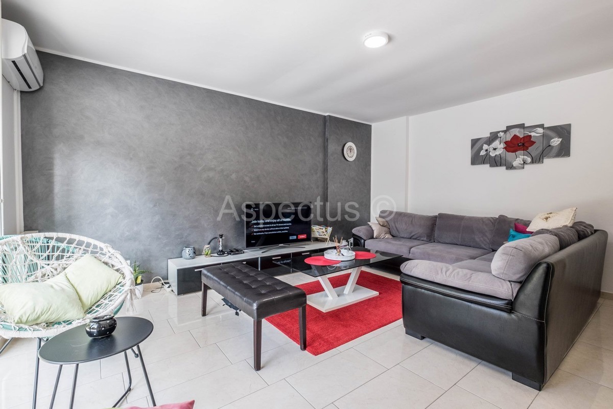 Kuća, namještena, bazen, garaža, mirna lokacija, Pula