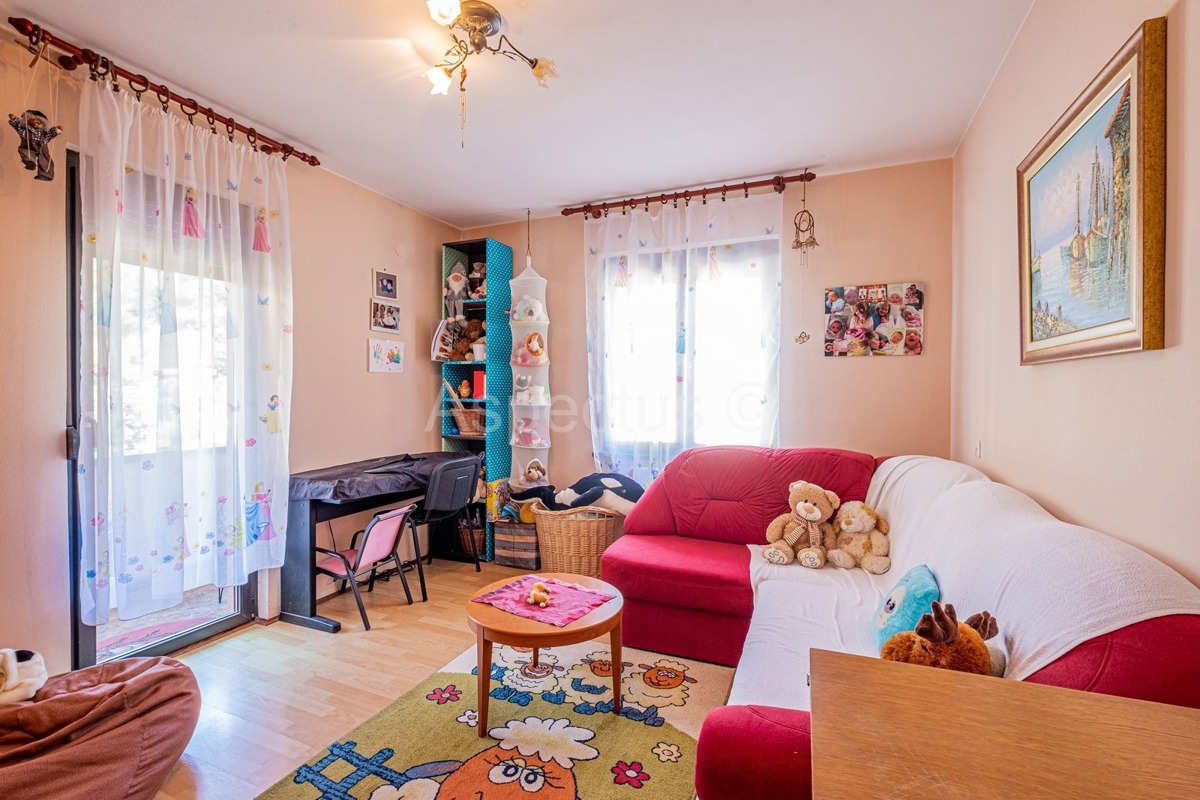 Casa, 2 edifici separati + garage, Medolino