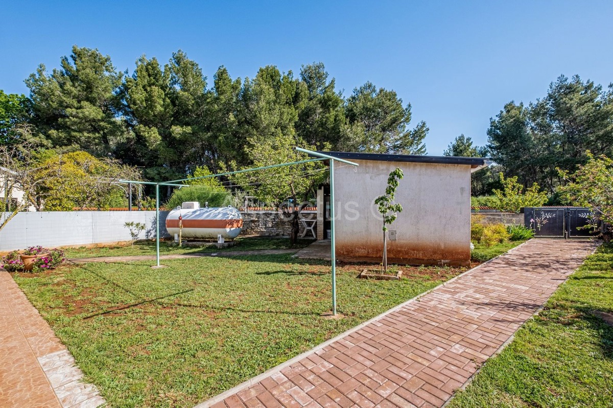 Casa, 2 edifici separati + garage, Medolino