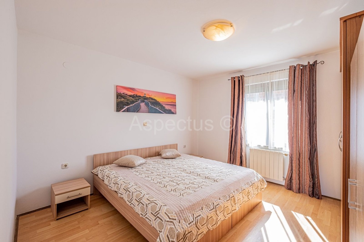 Casa, 2 edifici separati + garage, Medolino