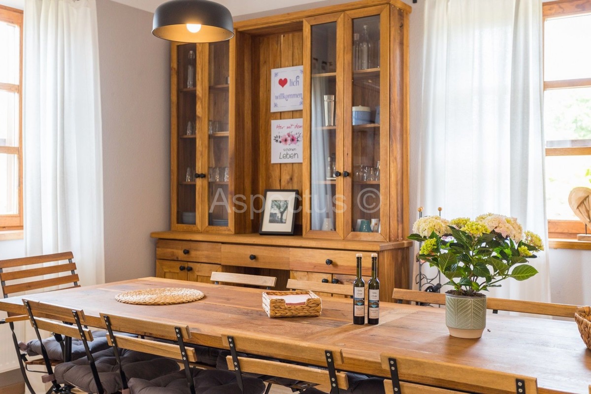 Villa di lusso con piscina, arredata, giardino, garage, a 12 km da Fasana, dintorni di Pola