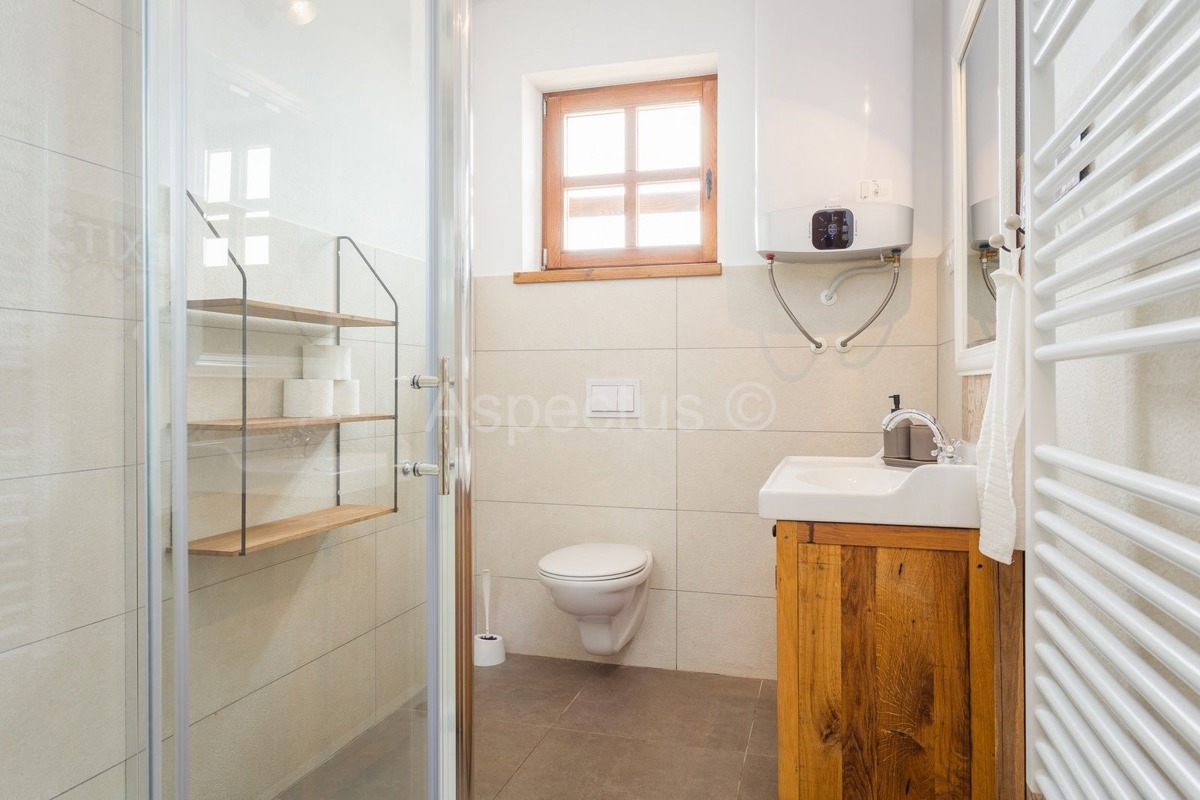 Villa di lusso con piscina, arredata, giardino, garage, a 12 km da Fasana, dintorni di Pola