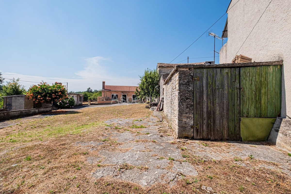 Casa in pietra con annesso e garage, Sanvincenti, Istria