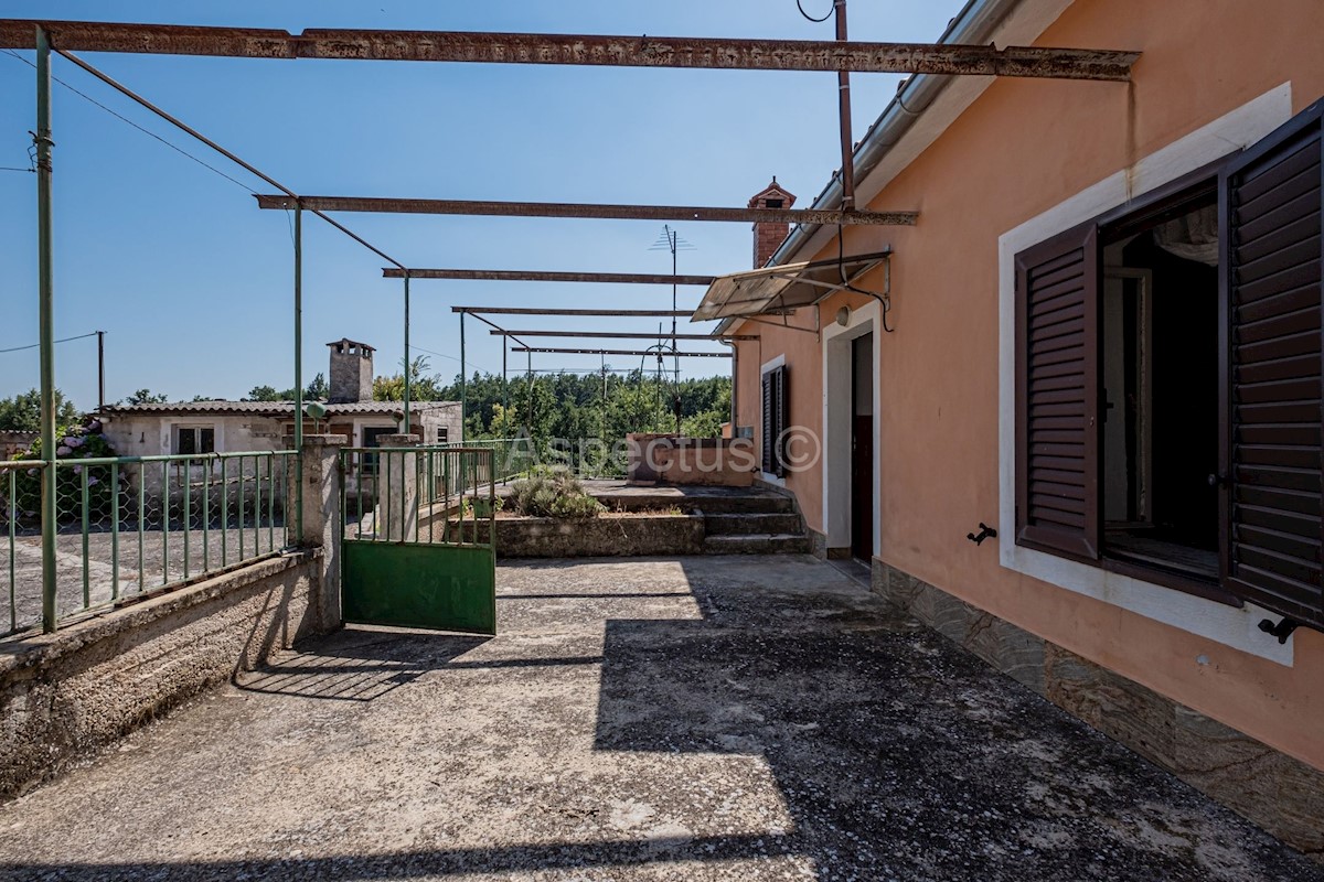 Casa in pietra con annesso e garage, Sanvincenti, Istria