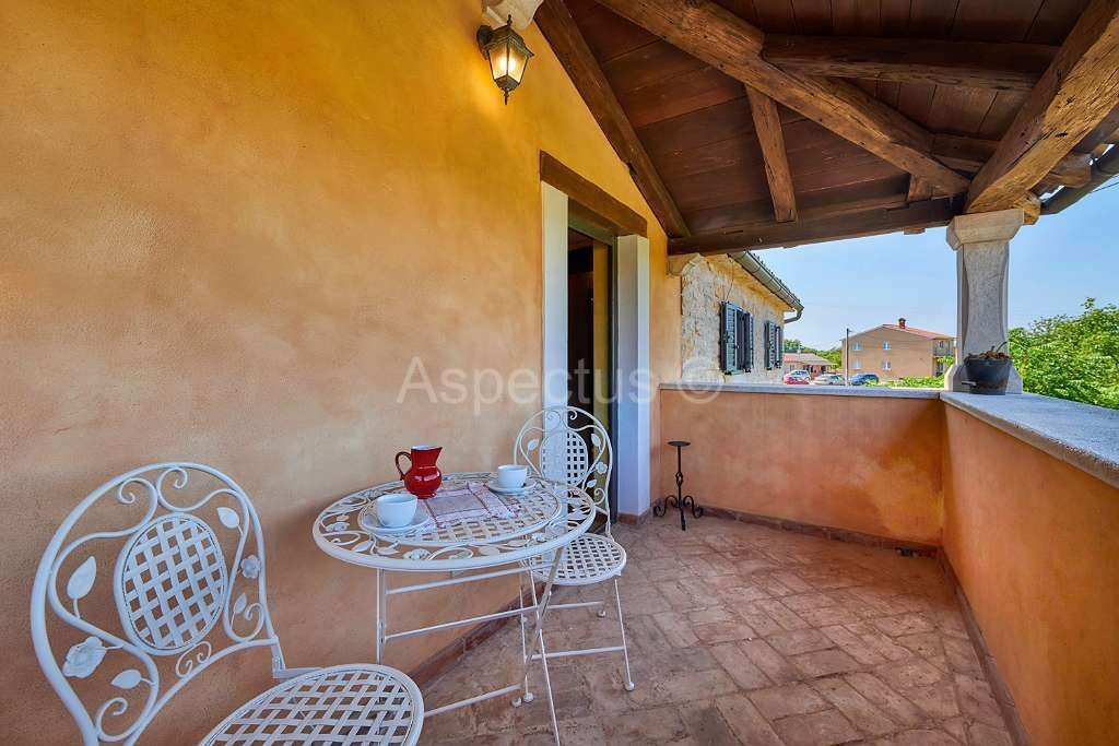 Autentica casa in pietra con piscina vicino a Vodnjan | Istria