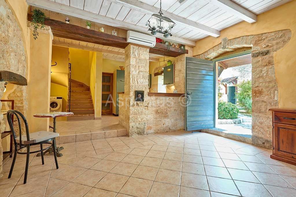 Autentica casa in pietra con piscina vicino a Vodnjan | Istria