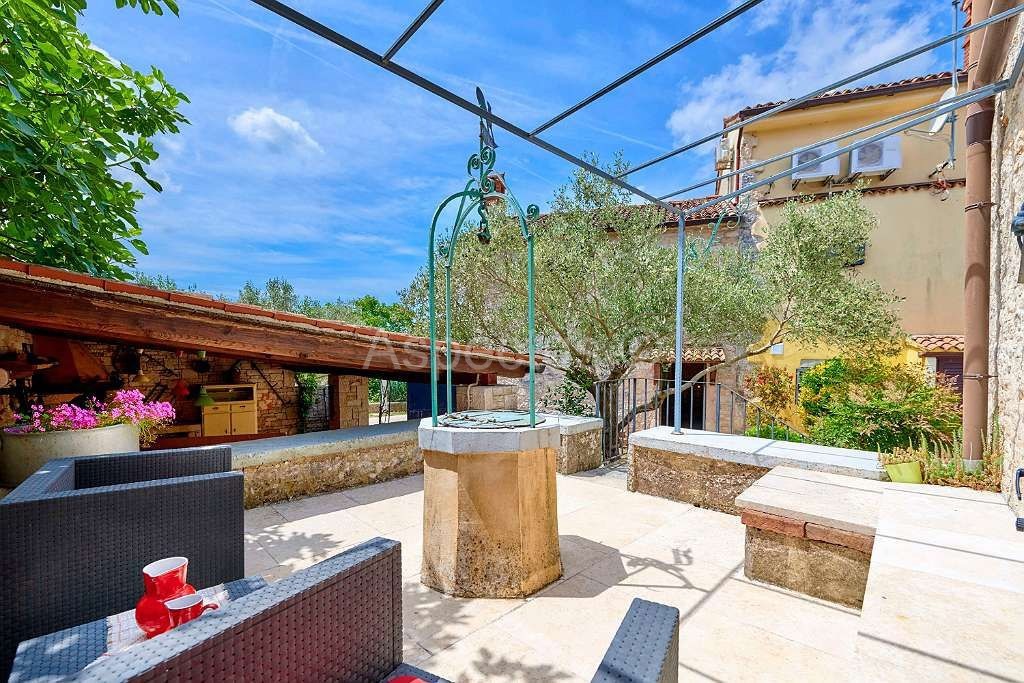 Autentica casa in pietra con piscina vicino a Vodnjan | Istria