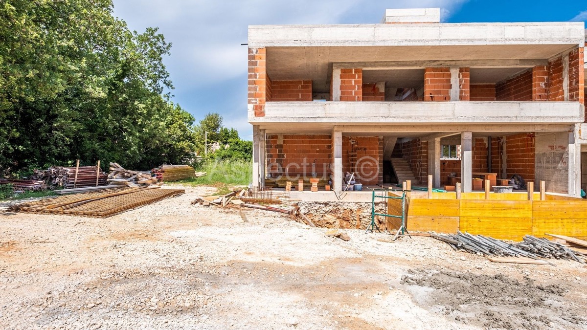 Nova moderna kuća s bazenom, pogled na more | Medulin, Istra