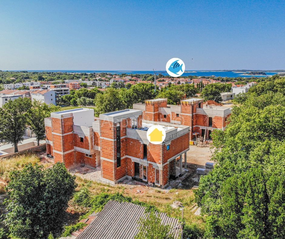 Nova moderna kuća s bazenom, pogled na more | Medulin, Istra