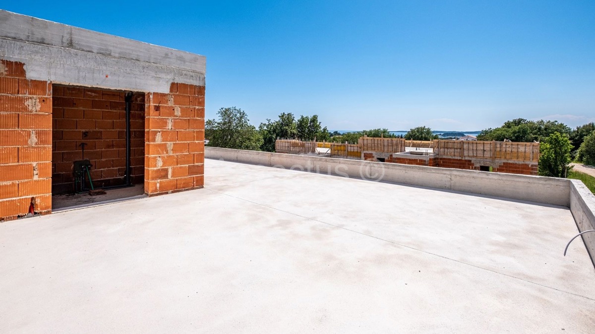 Nova moderna kuća s bazenom, pogled na more | Medulin, Istra