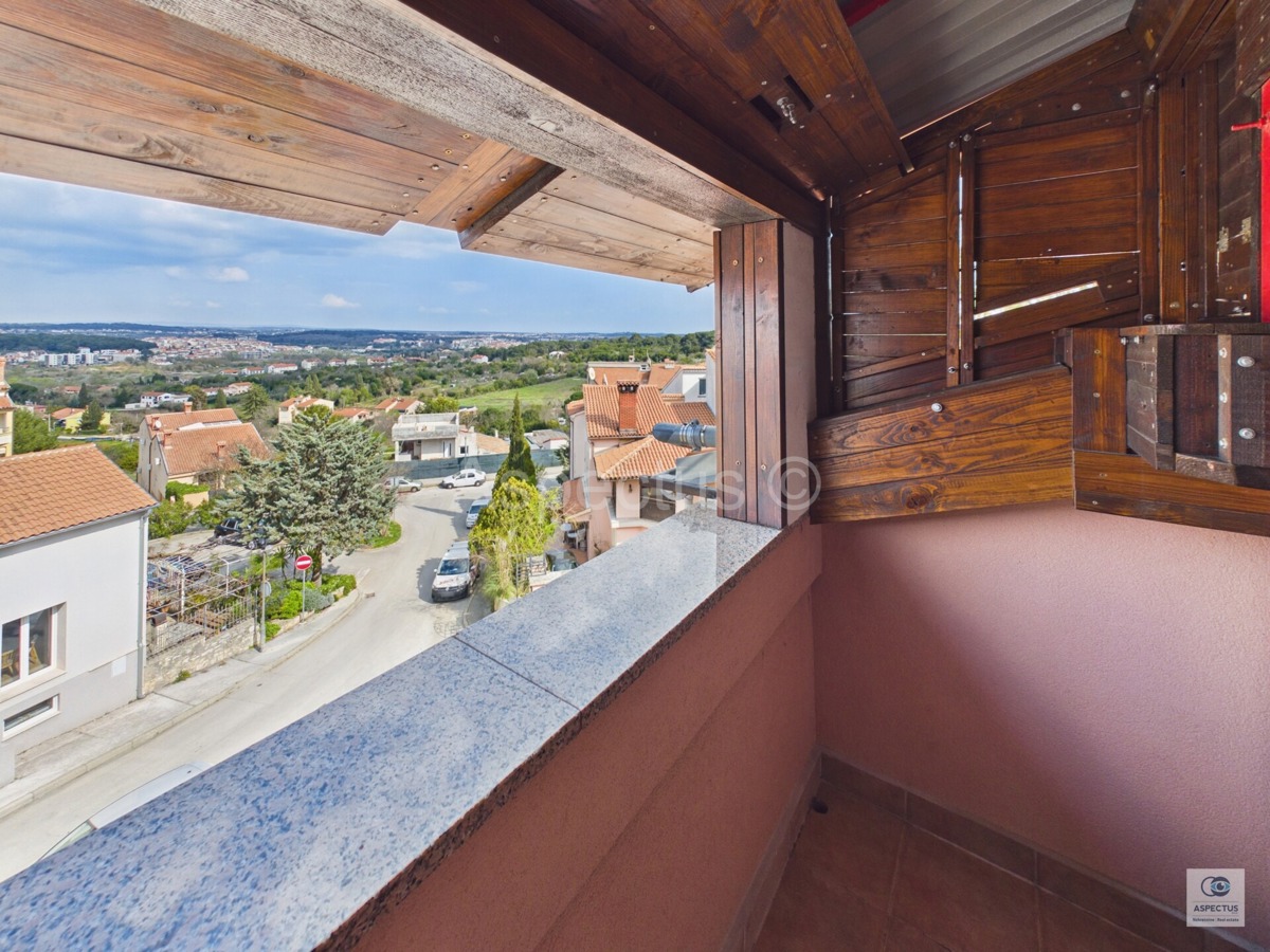 Appartamento duplex con 3 camere da letto – arredato e subito abitabile, Pola, Vidikovac