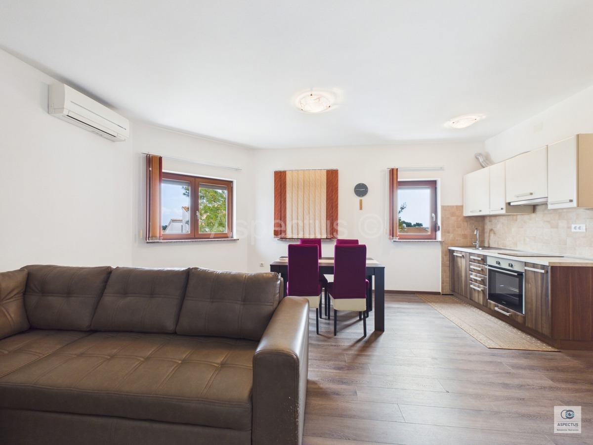 Appartamento duplex con 3 camere da letto – arredato e subito abitabile, Pola, Vidikovac