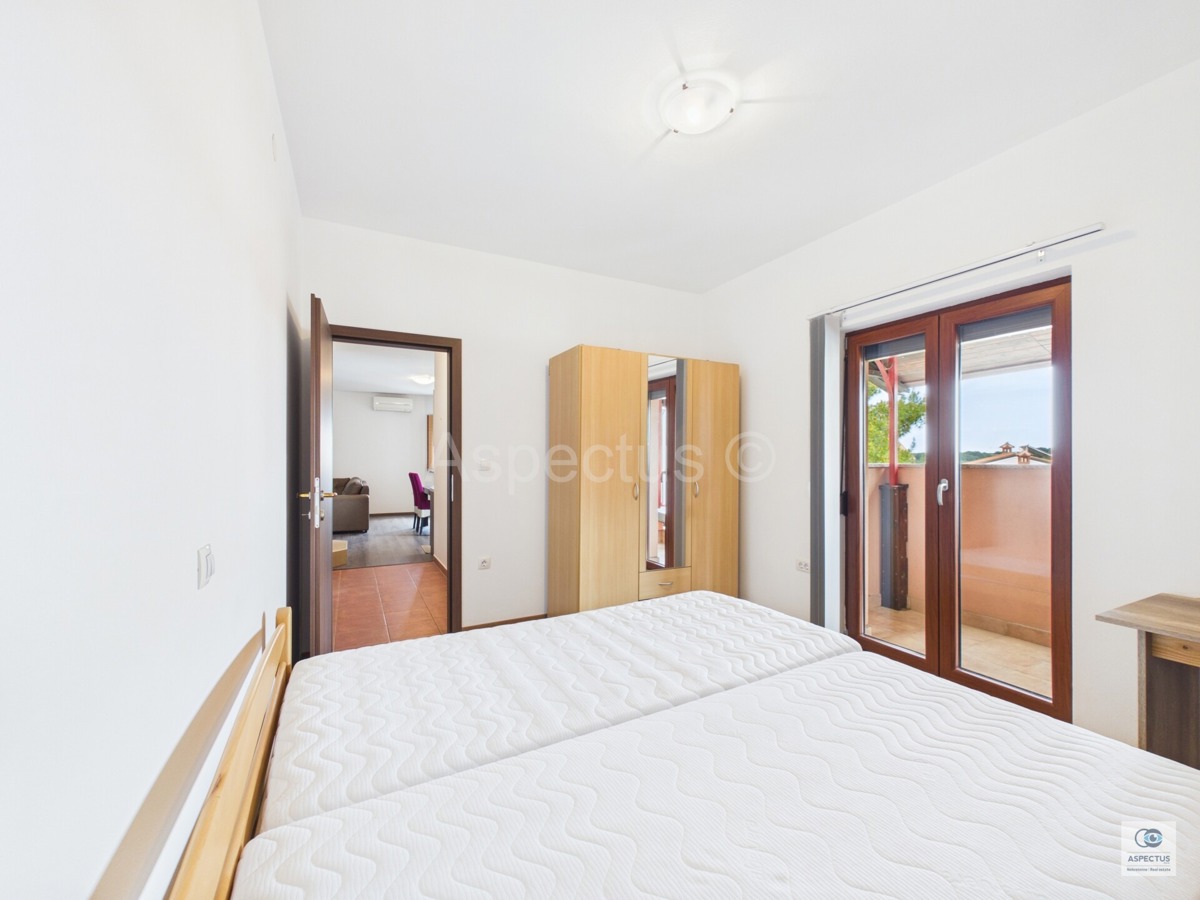 Appartamento duplex con 3 camere da letto – arredato e subito abitabile, Pola, Vidikovac