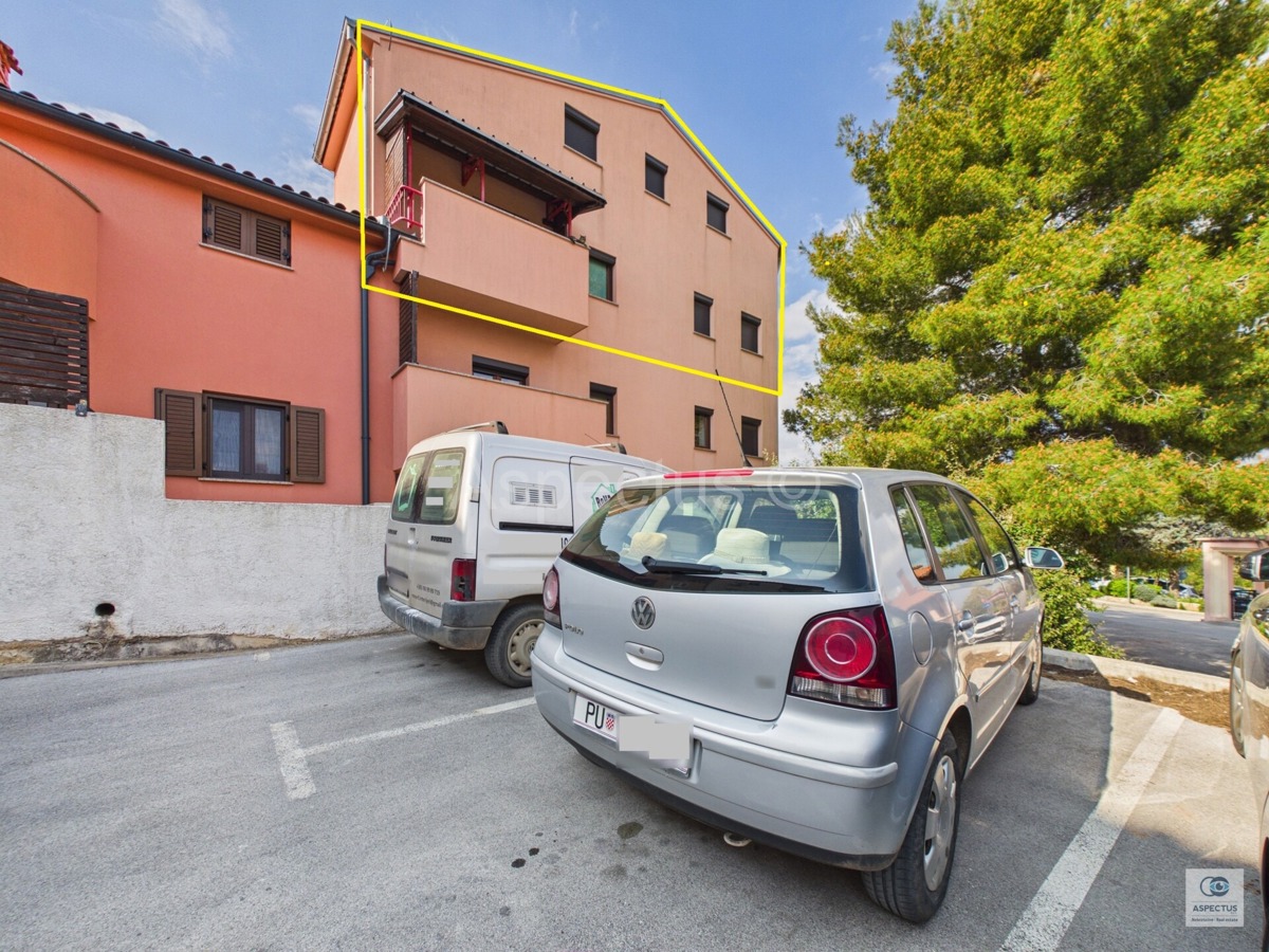 Appartamento duplex con 3 camere da letto – arredato e subito abitabile, Pola, Vidikovac