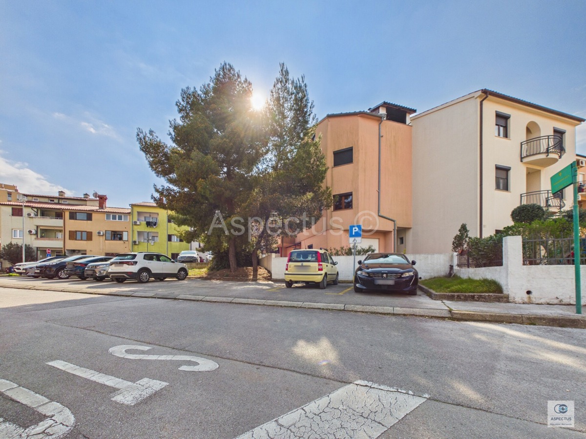 Appartamento duplex con 3 camere da letto – arredato e subito abitabile, Pola, Vidikovac