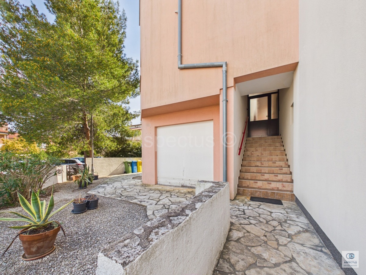 Appartamento duplex con 3 camere da letto – arredato e subito abitabile, Pola, Vidikovac