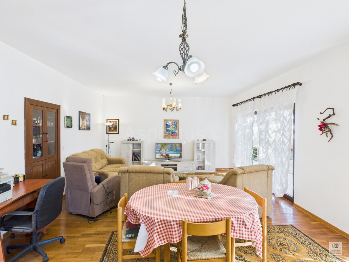 Medulin, Premantura | Appartamento con Due Camere Vicino alla Spiaggia, Istria