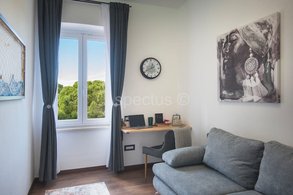 Appartamento in centro, completamente adattato e arredato, Pola