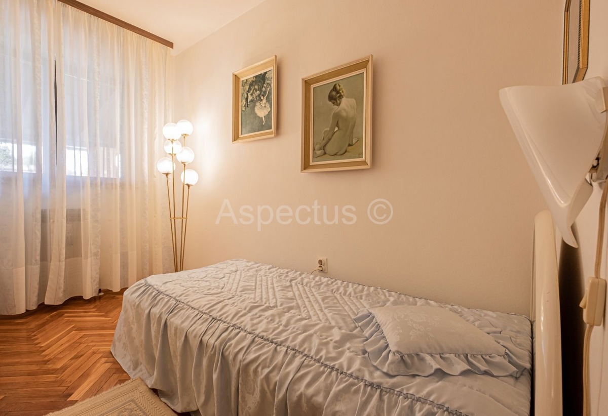 Kuća blizu plaže, garaža, Banjole | Medulin