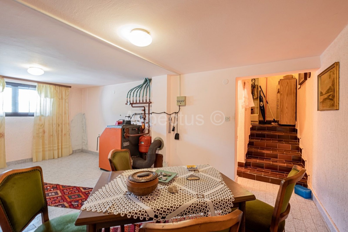 Kuća blizu plaže, garaža, Banjole | Medulin