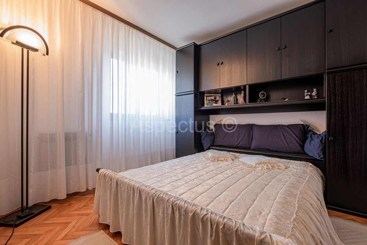 Kuća blizu plaže, garaža, Banjole | Medulin