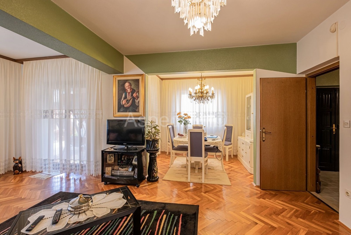 Kuća blizu plaže, garaža, Banjole | Medulin