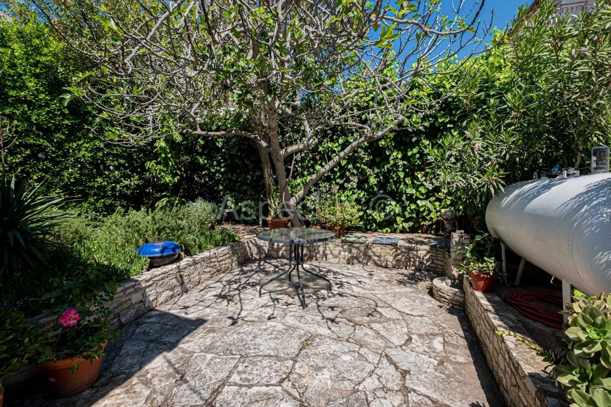 Appartamento mansardato con vista panoramica sul mare, Pola, Stoja | Istria