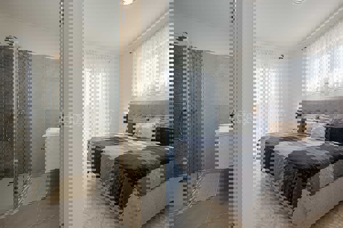 Istria, Casa Esclusiva a Mutvoran – Completamente Arredata, con Piscina e Giardino