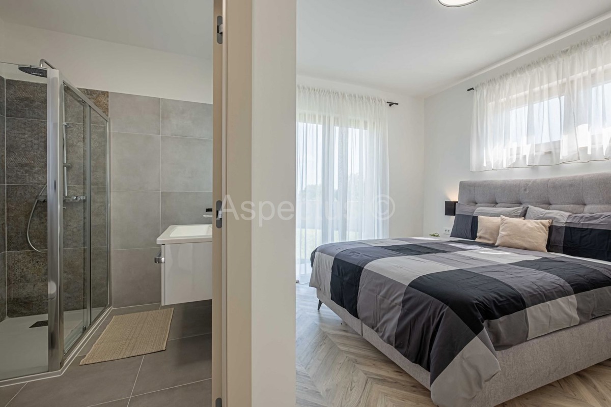 Istria, Casa Esclusiva a Mutvoran – Completamente Arredata, con Piscina e Giardino