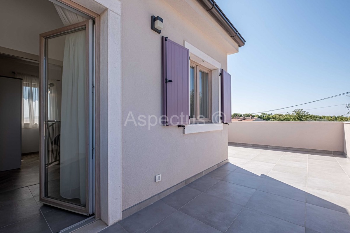 Istria, Casa Esclusiva a Mutvoran – Completamente Arredata, con Piscina e Giardino